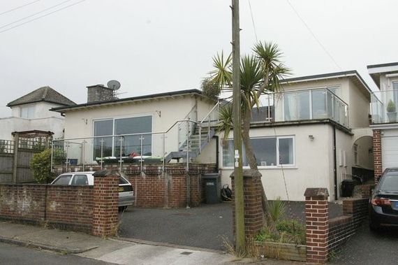 5 bedroom Detached f...